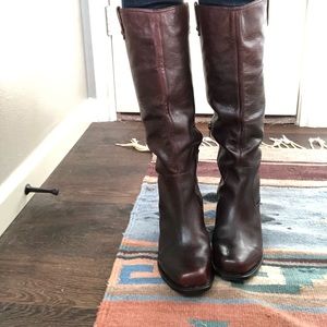 Jessica Simpson maroon boots